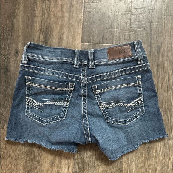 BKE Pants - WOMENS BKE CUTOFFS SIZE 27